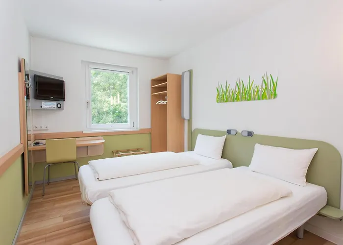 Ibis Budget Hotel 2*